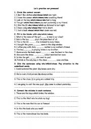 English Worksheet: lets practise pronouns