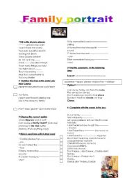 English Worksheet: Family portrait