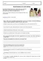 English Worksheet: Using modal verbs of deduction (must, might, cant)