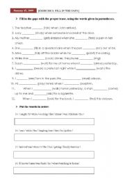 English Worksheet: Past continuous