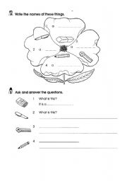 English Worksheet: School things