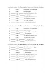 English Worksheet: Who or What + Personal pronouns