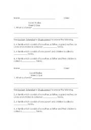 English Worksheet: family quiz