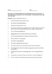 English worksheet: Pronoun antecedent