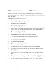 English Worksheet: Pronoun antecedent