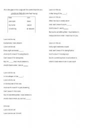 English Worksheet: Love is in the air
