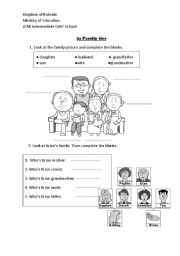 English Worksheet: Family tree