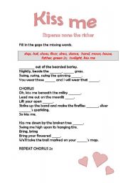 English Worksheet: Kiss Me