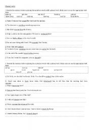 English Worksheet: Phrasal verbs