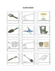 English Worksheet: gardening tools