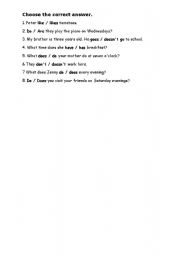 English Worksheet: Present Simple - choose the correct answer