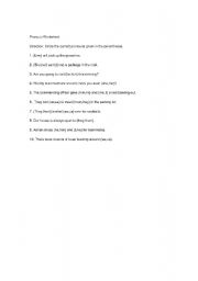 English Worksheet: Pronouns worksheet