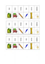 English Worksheet: Classroom objects - memory game