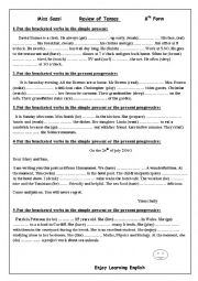 English Worksheet: Simple Present and Present Progressive