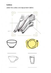 English Worksheet: Cutlery and table crockery