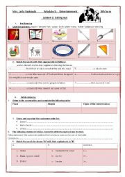 English Worksheet: eating out (listening comprehension