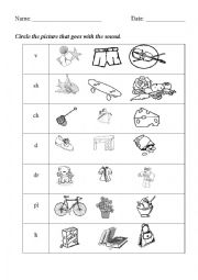 English Worksheet: Phonics (initial sounds)