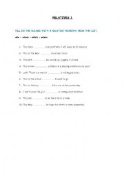 English Worksheet: RELATIVES