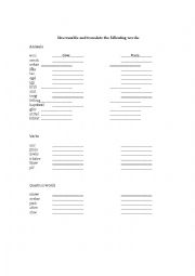 English Worksheet: Animal Unscramble