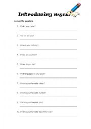 English Worksheet: Intruducing yourself