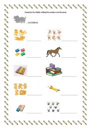 English Worksheet: Plural nouns