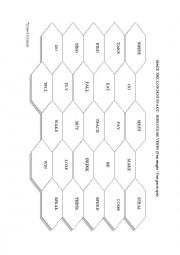 English Worksheet: Irregular verbs_game