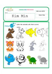 English Worksheet: animal colors