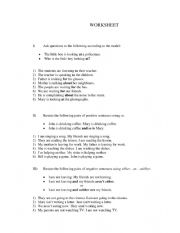 English Worksheet: Present Simple and Present Continuous