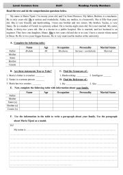 English Worksheet: Maria�s family members