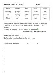 English Worksheet: Describing family members