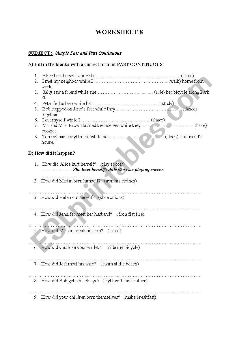 Simple Past or Past Continous Tense ?